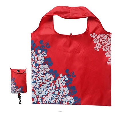 Foldable bag with pouch